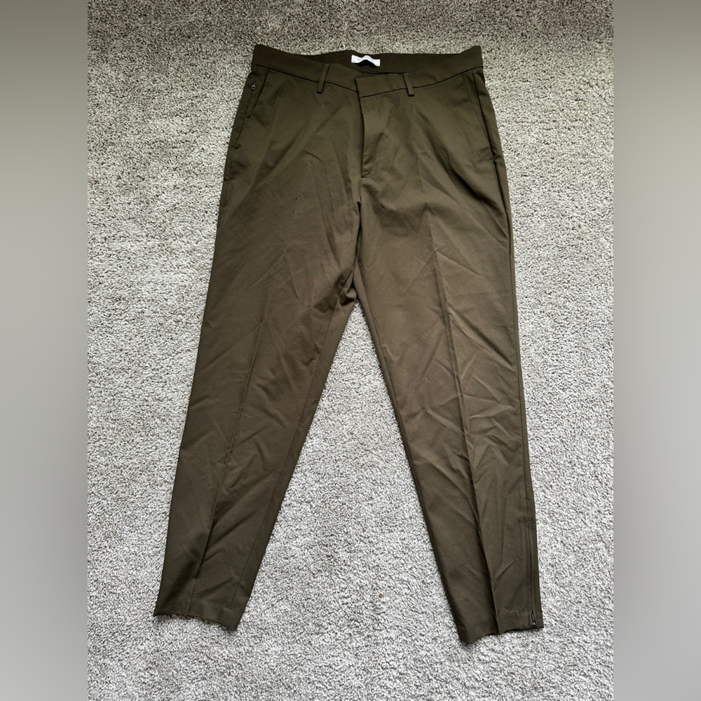 Banana Republic men’s dress pants